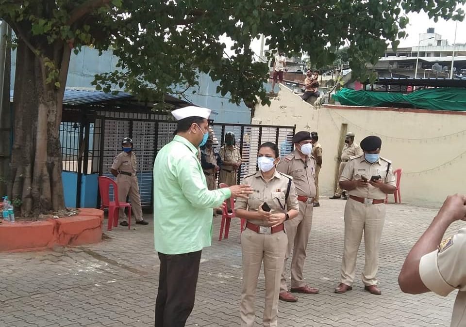 Discussing about todays Arrangements for Ganesh Visarjan with 𝐃𝐂𝐏 𝐒𝐦𝐭.𝐒𝐞𝐞𝐦𝐚 𝐋𝐚𝐭𝐤𝐚𝐫 Madam!